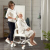Etac Clean Dusch und Toilettenstuhl – Bild 7