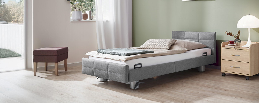 Pflegebett Burmeier Regia Niederflurbett inkl. geteilten Seitengitter – Bild 3